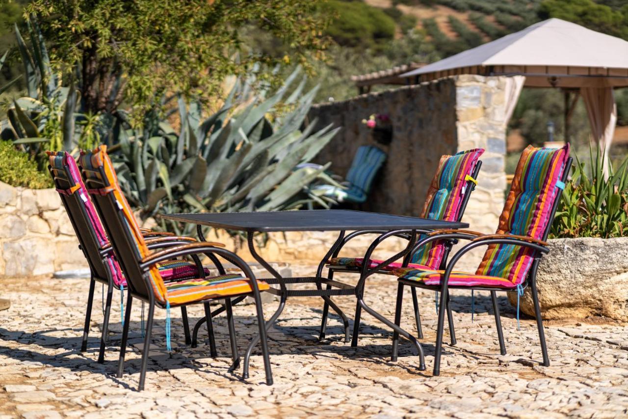 Hacienda la buena vida B&B en appartementen Algarinejo Exterior foto